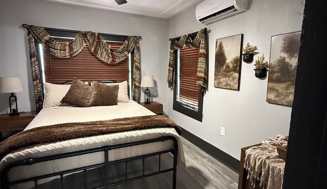 Cozy 1-bedroom apartment in beautiful Brownsville with AC in Brownsville