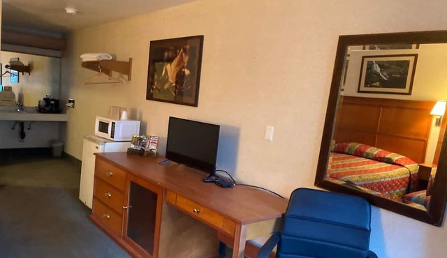2 Queen Beds Non-Smoking in Stevenson WA