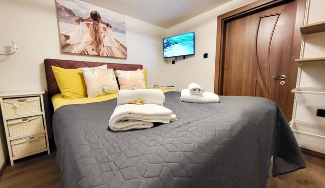 Top Center Varna free parking cozy apr 3bdr in Varna