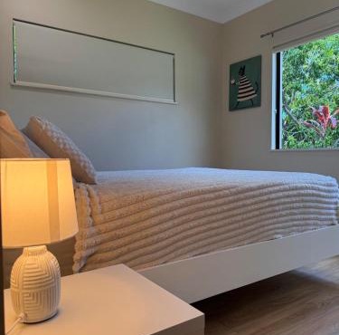 Entire 4 bedroom home in Palm Cove in Palm Cove